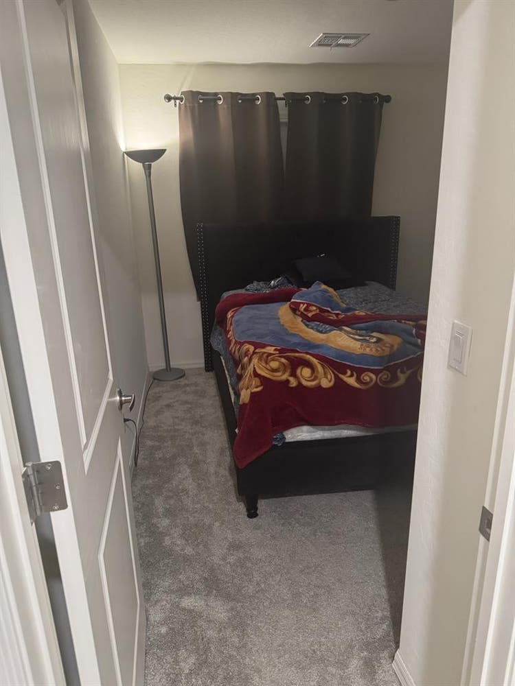 Room for rent