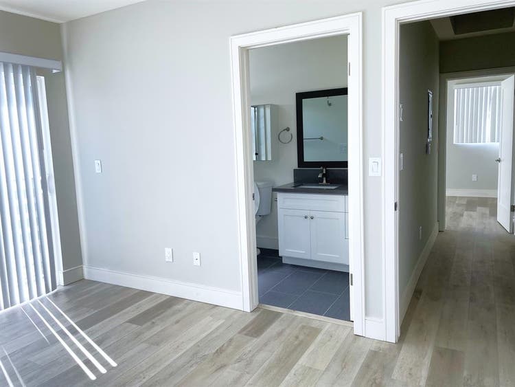 Private Rm/Ensuite Ba - Coliving