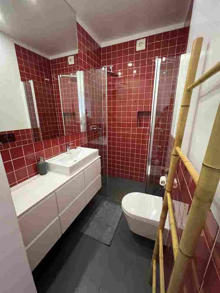 2 BR Apartment renovated furnished