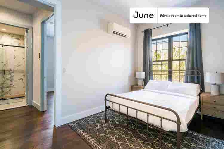 4 BR in New York City