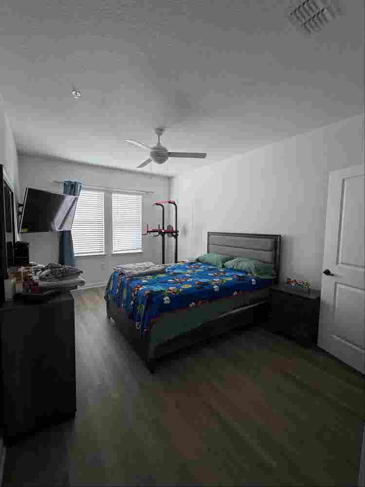 Master room for rent