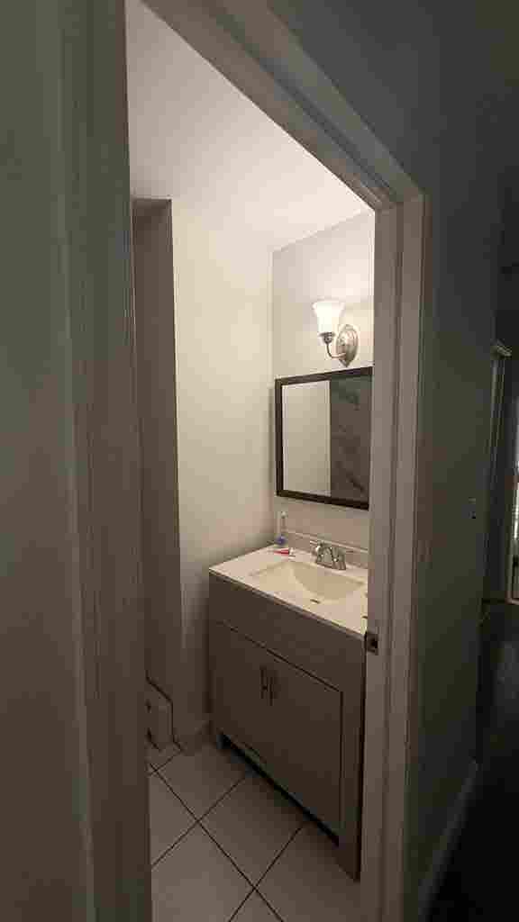 Private room for rent, utilities in