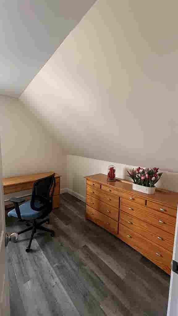 Private room for rent, utilities in