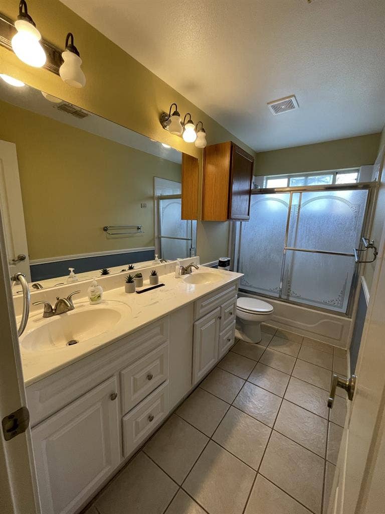 Room in Tranquil House