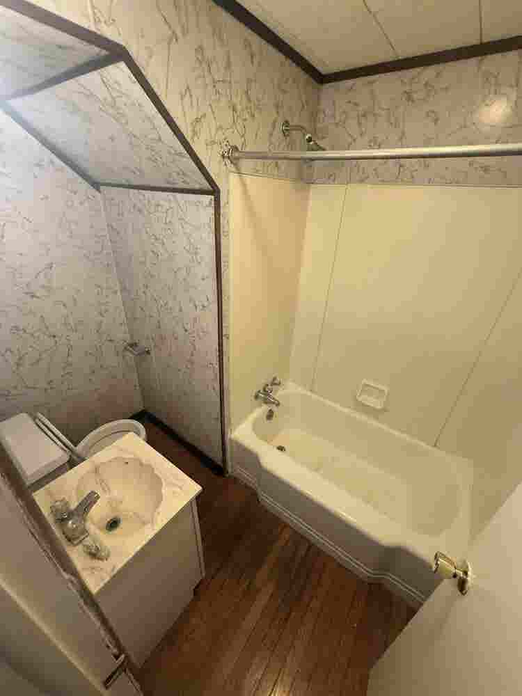 Sublease 2 Blocks From Campus
