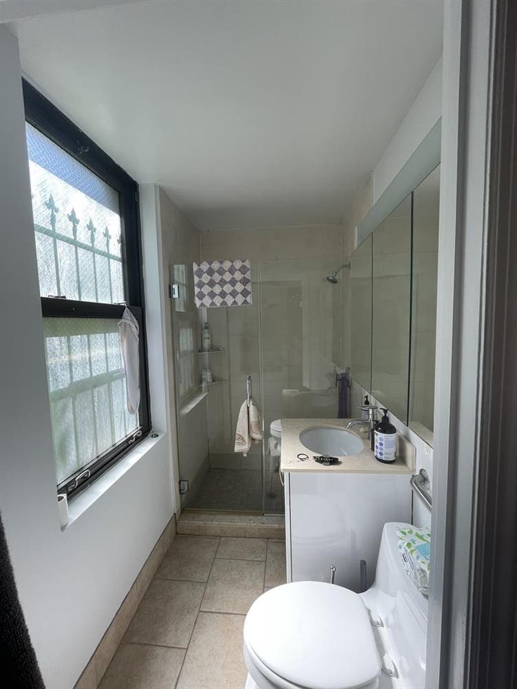 Private Room/Bathroom/Backyard