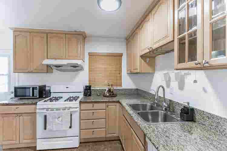 Elegant 4-Bedroom House in Costa M
