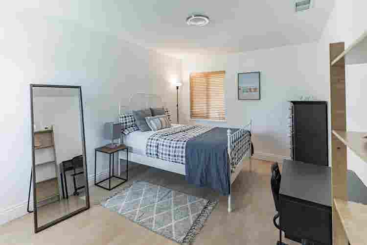 Elegant 4-Bedroom House in Costa M