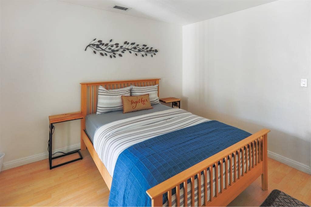 Elegant 4-Bedroom House in Costa M