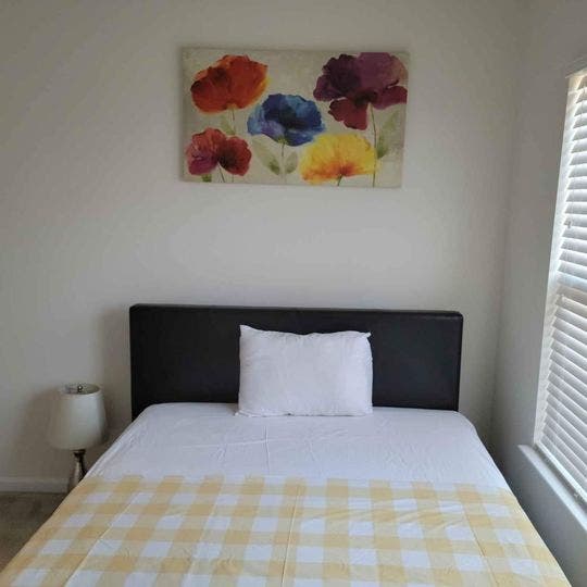 Furniture room with Separate bath