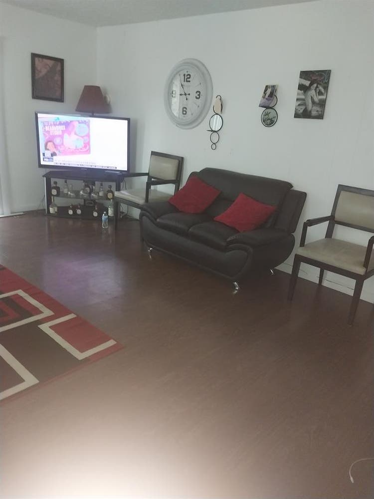 Share roommate rental