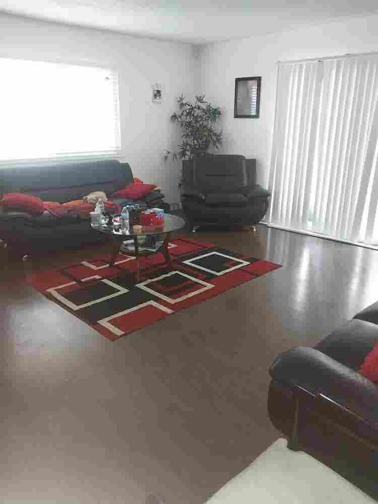 Share roommate rental