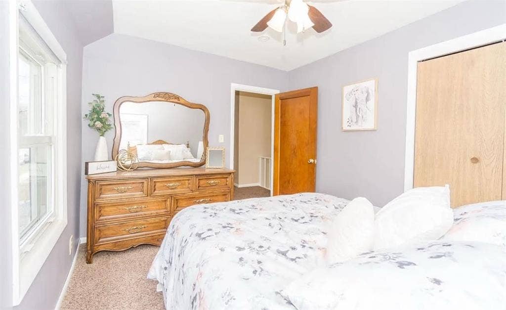 Roommates: 4bed house