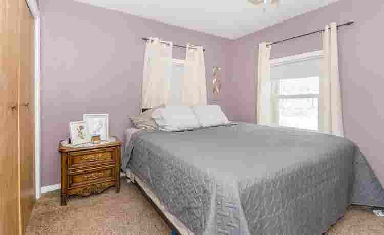 Roommates: 4bed house
