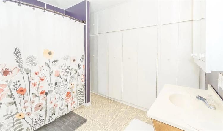 Roommates: 4bed house