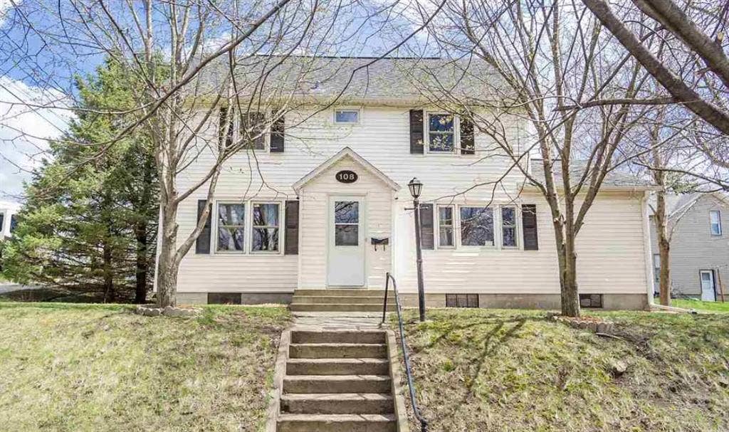 Roommates: 4bed house