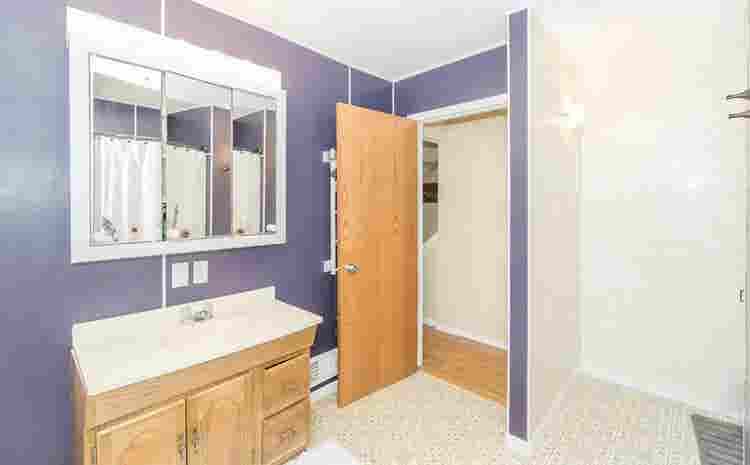 Roommates: 4bed house