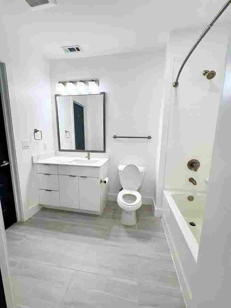 Luxury Room Available in Buckhead