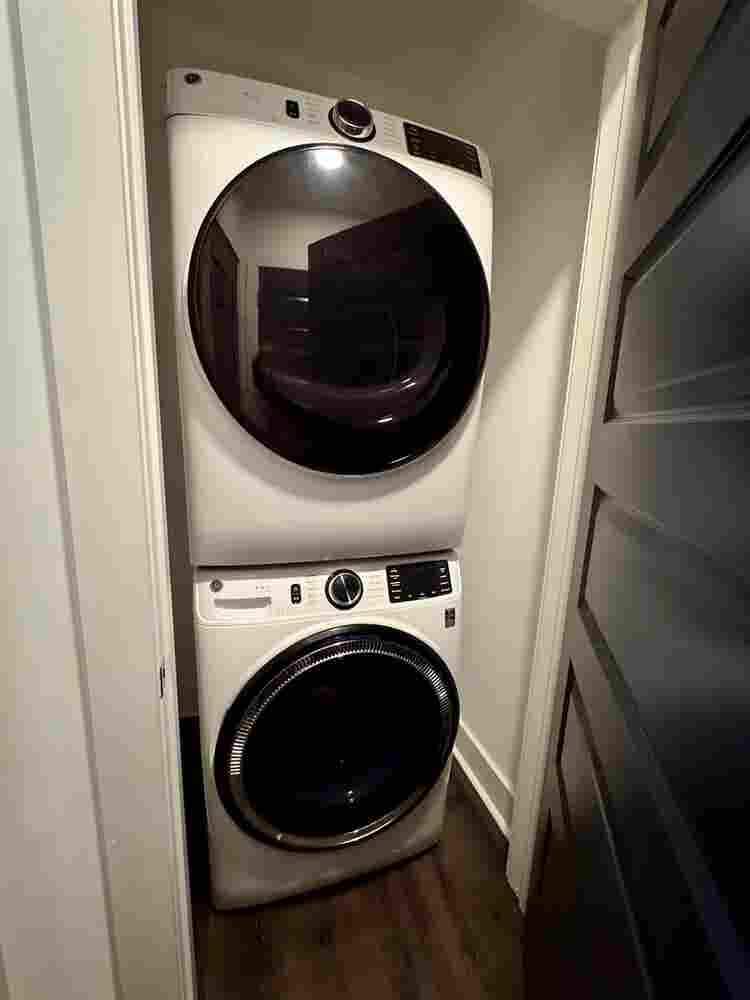 Luxury Room Available in Buckhead