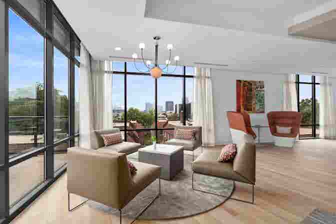 Luxury Room Available in Buckhead