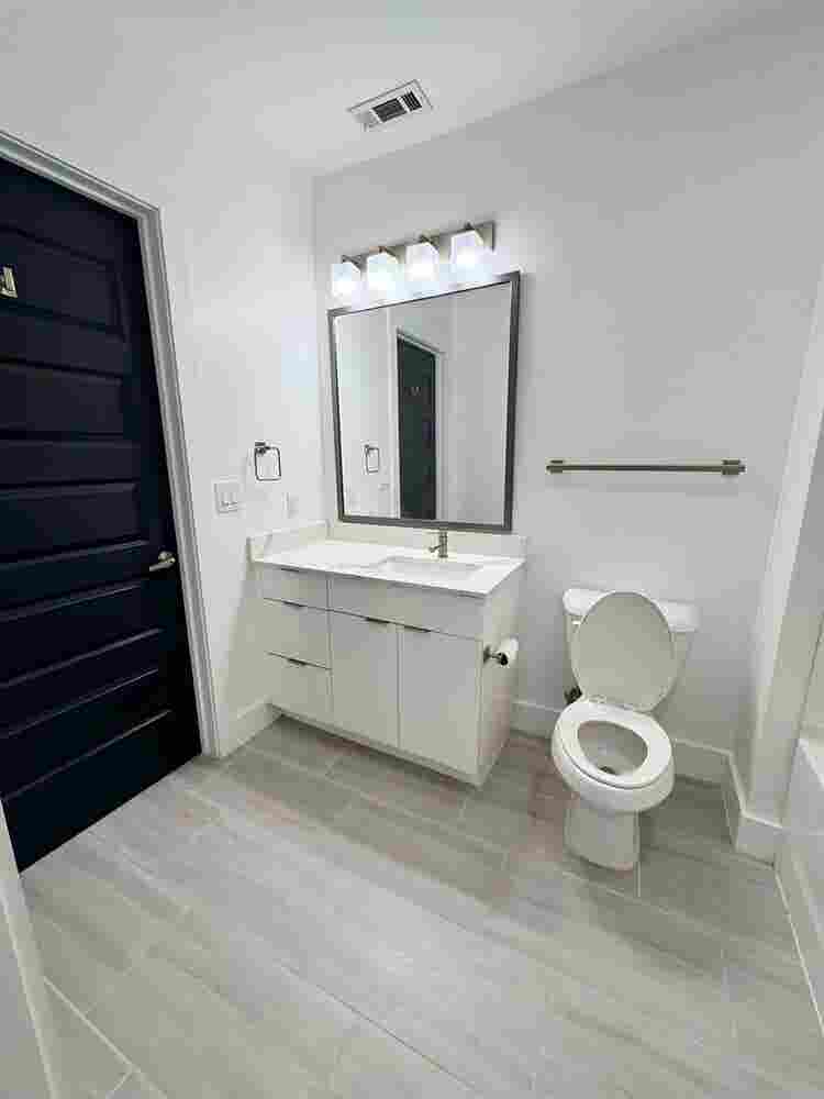 Luxury Room Available in Buckhead