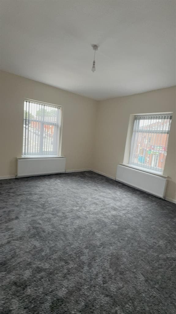 5bedroom shared accommodation.
