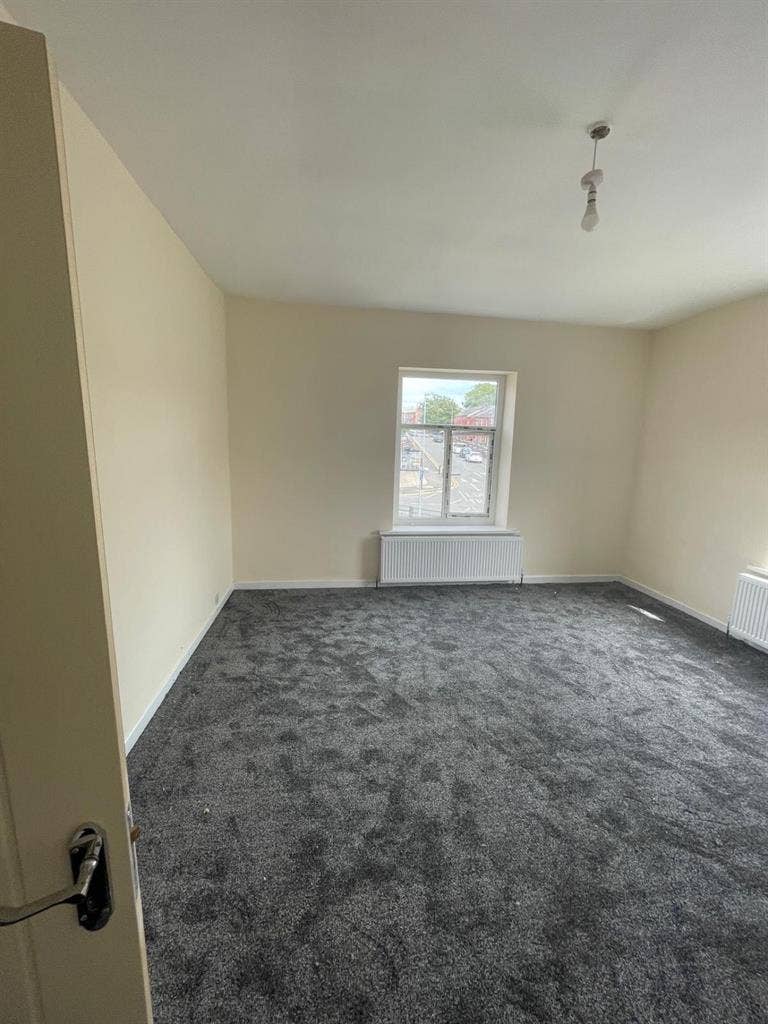 5bedroom shared accommodation.