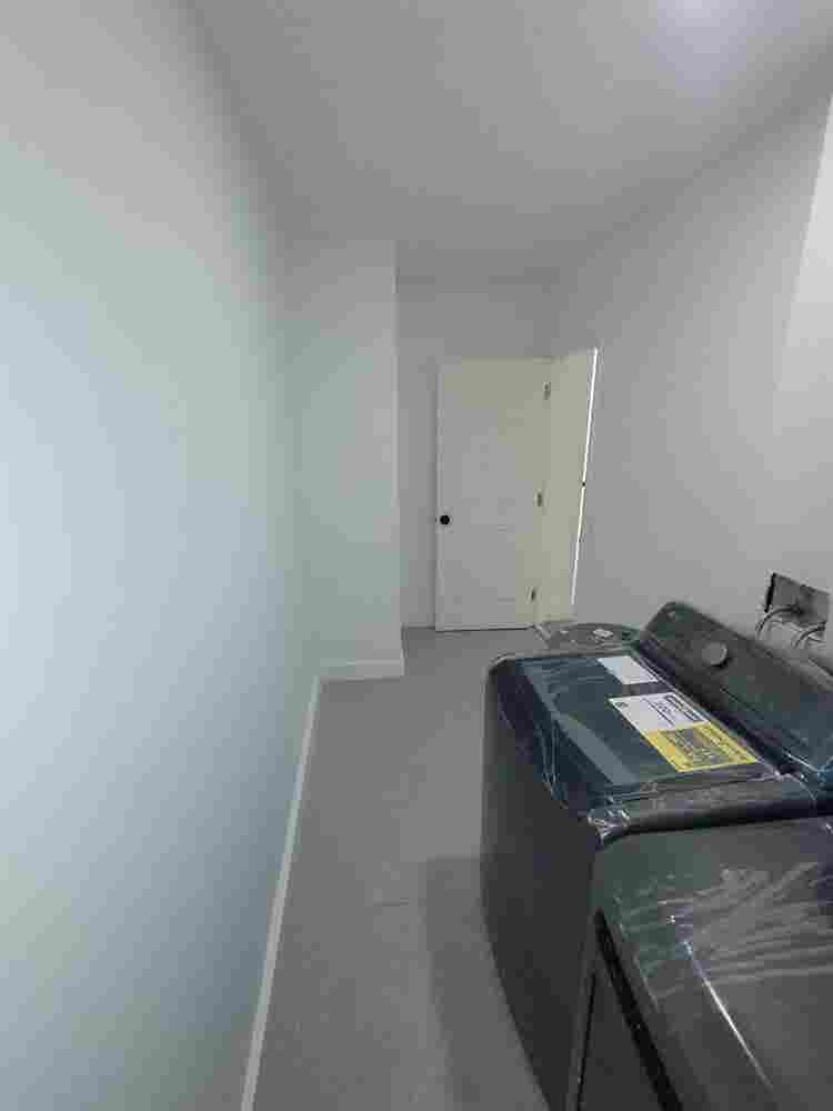 Hollywood Modern Room Rental