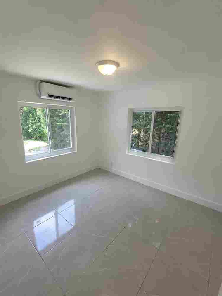 Hollywood Modern Room Rental