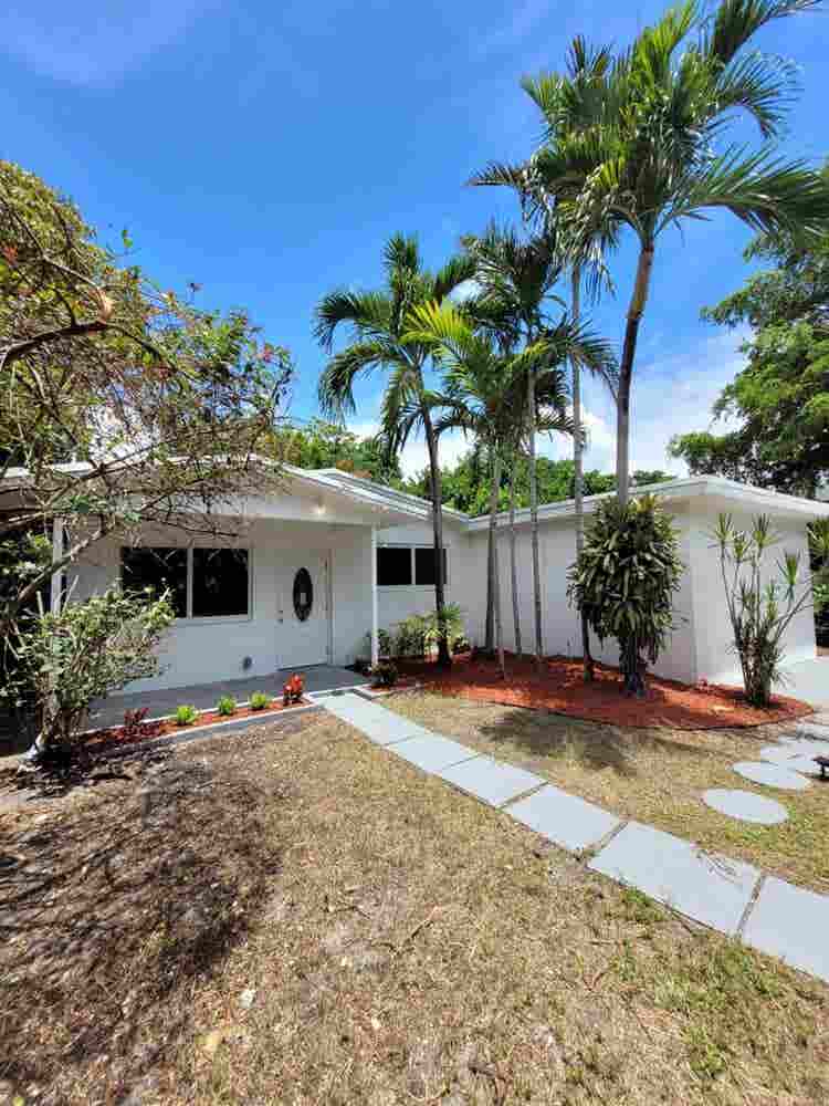 Hollywood Modern Room Rental