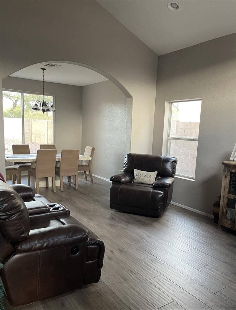 Room for rent. Desert Ridge area.