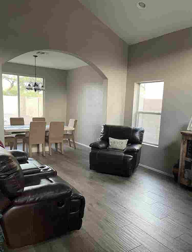 Room for rent. Desert Ridge area.