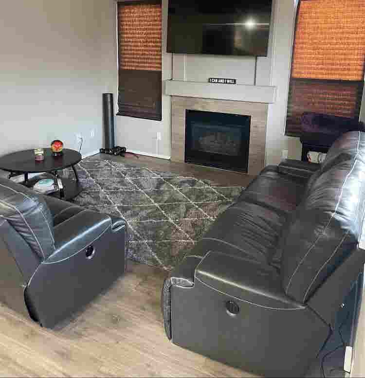 Room for rent. Desert Ridge area.
