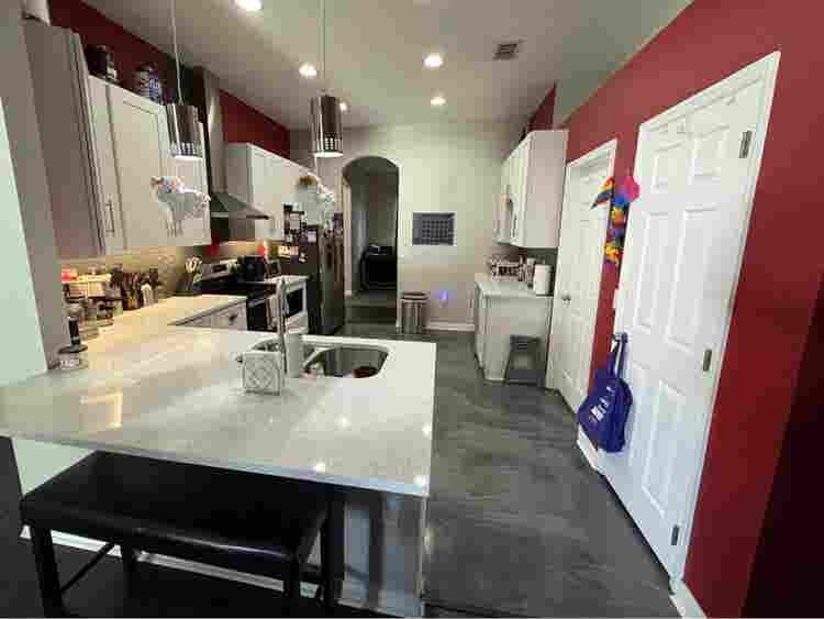 Room For Rent In A Beautiful Home