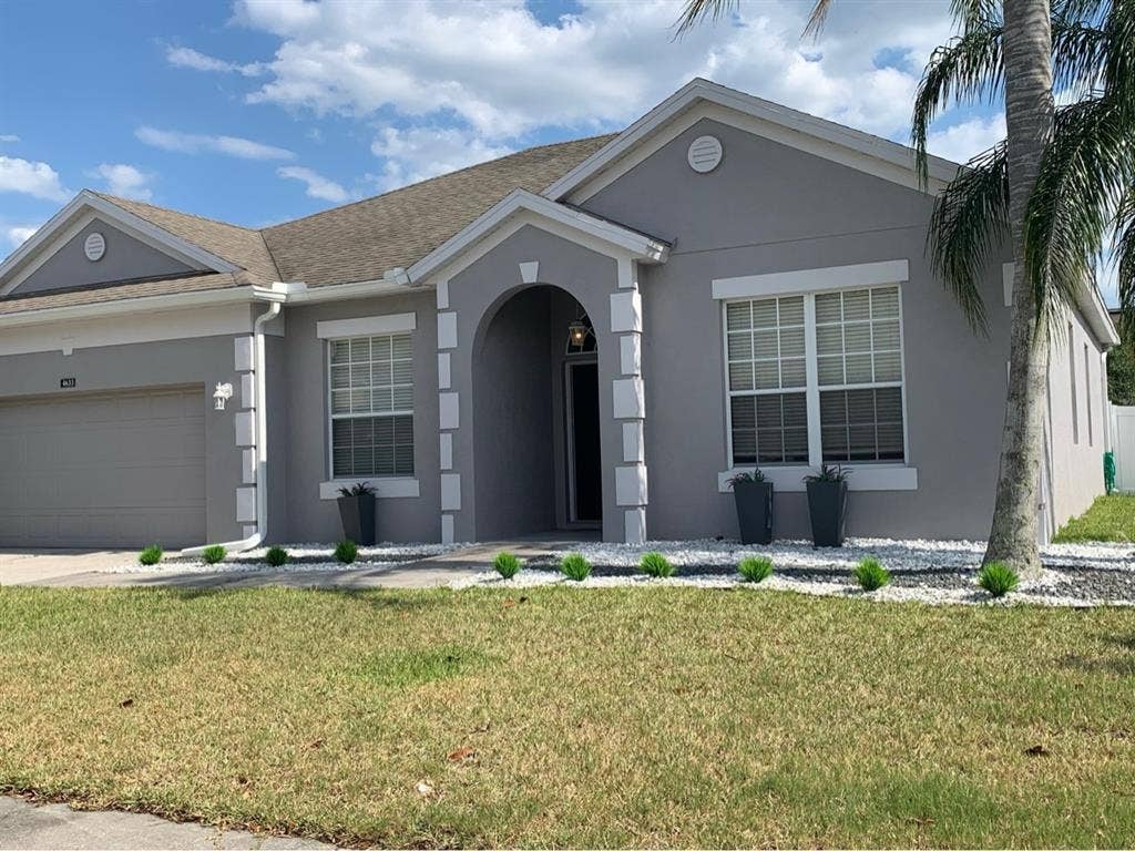 Room For Rent In A Beautiful Home