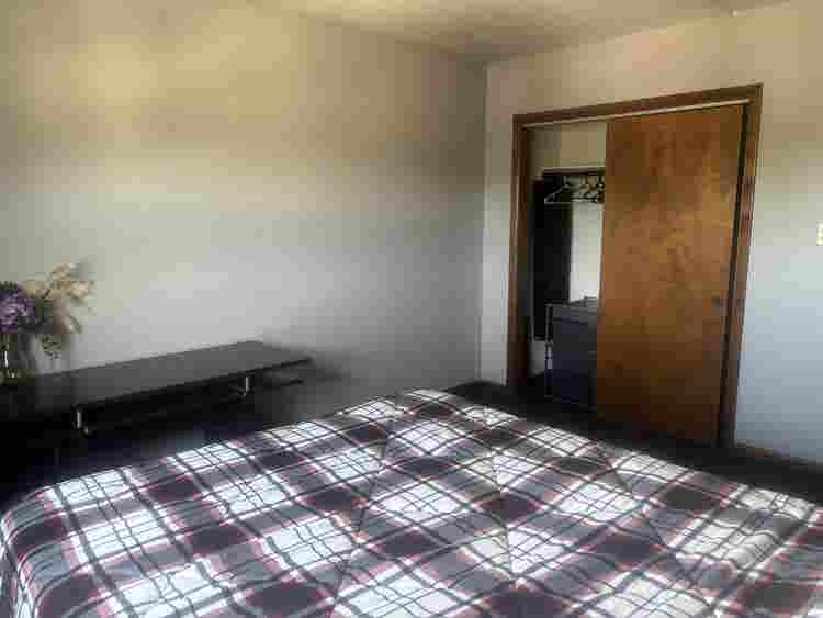 room for rent, near Loyola Hospital