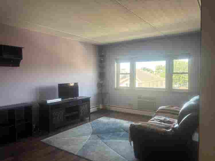 room for rent, near Loyola Hospital