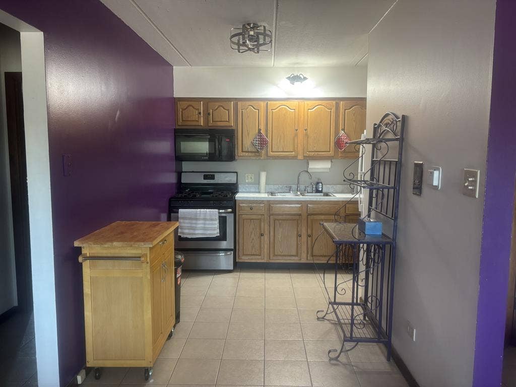 room for rent, near Loyola Hospital