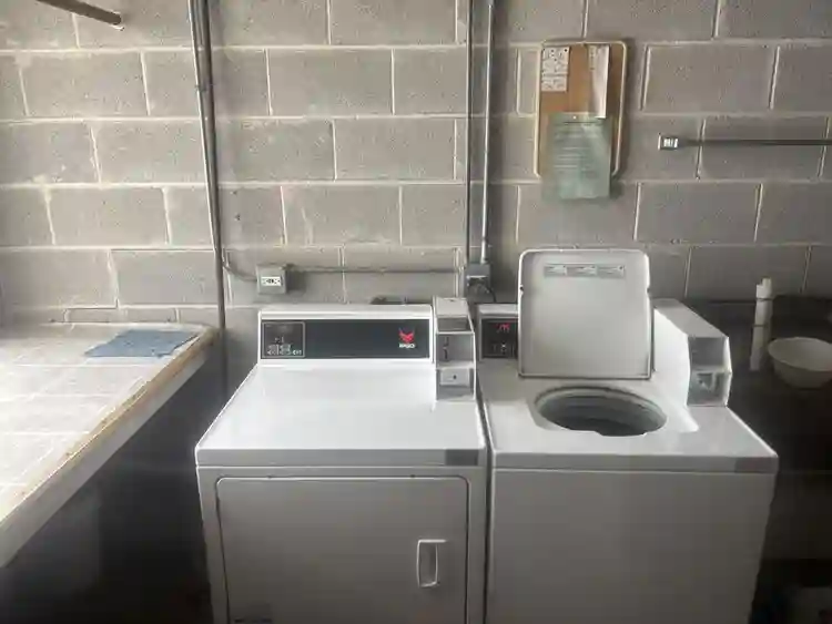 room for rent, near Loyola Hospital