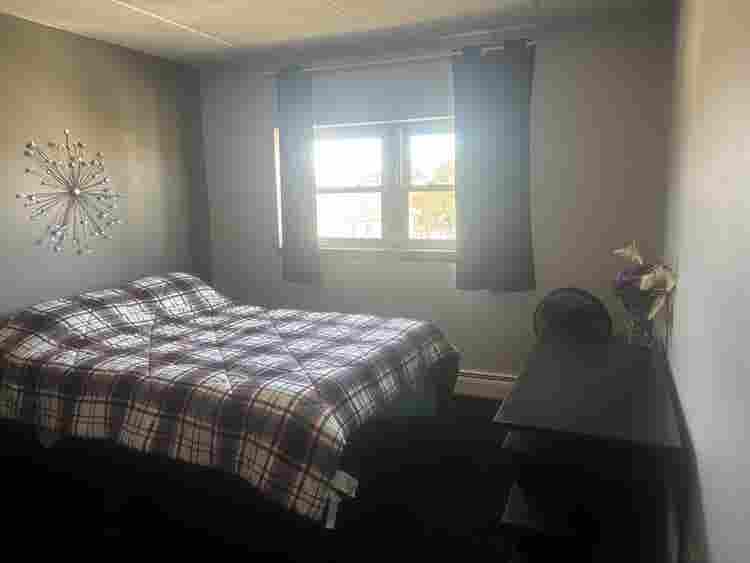 room for rent, near Loyola Hospital