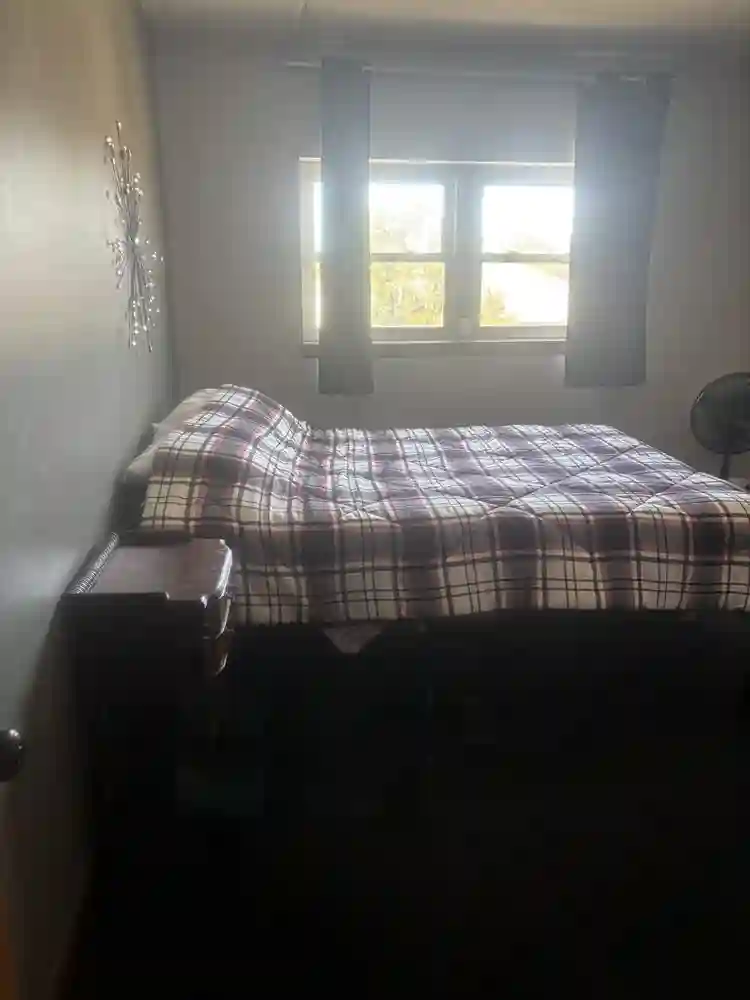 room for rent, near Loyola Hospital