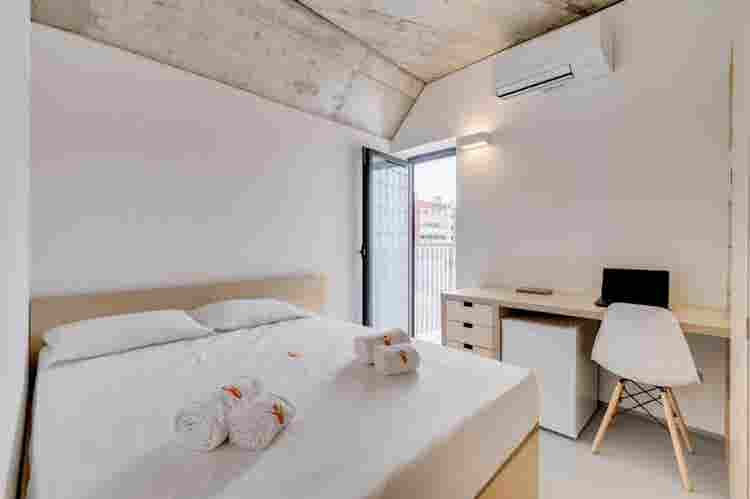 Room with private wc and balcony