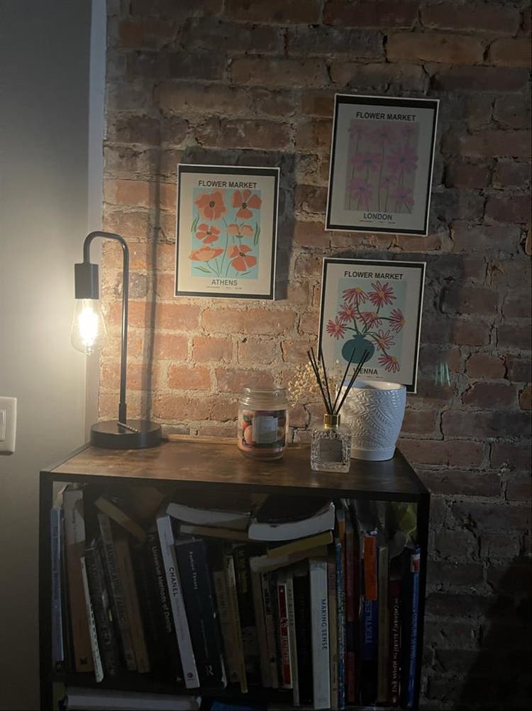 Roommate needs for Oct 1st!