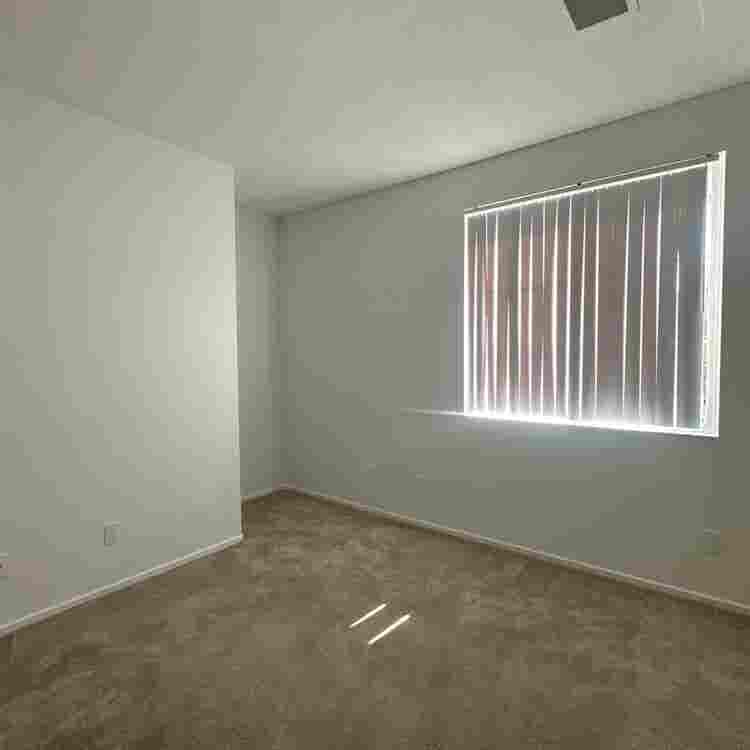 Camarillo room for rent!