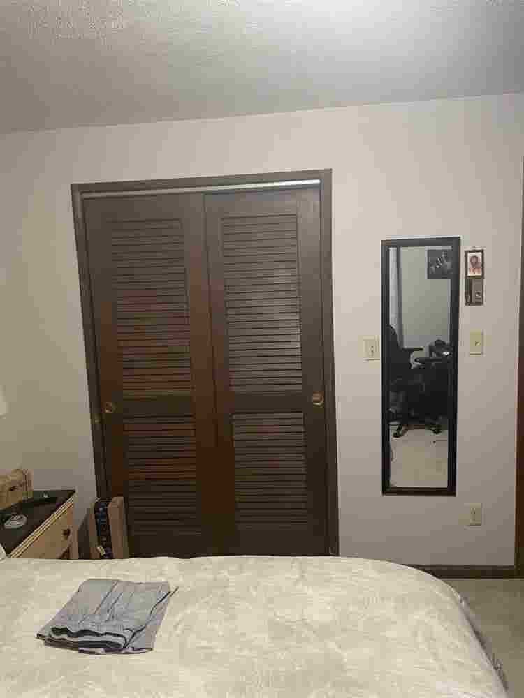 Room for rent for November 1st
