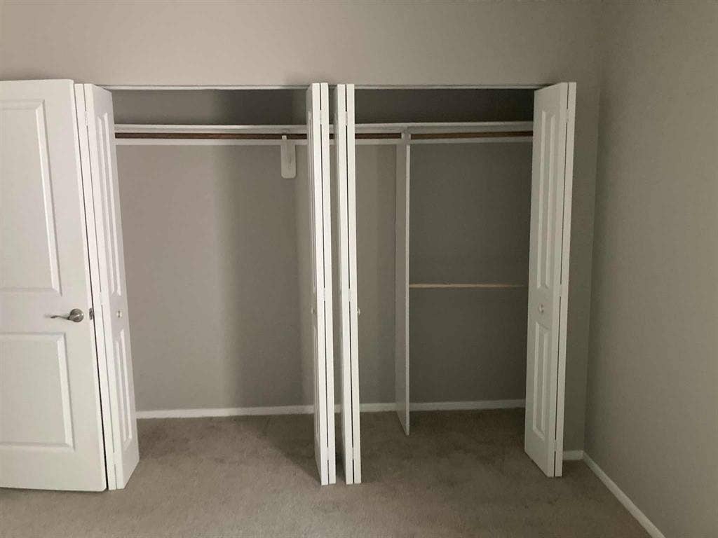 Room in 2-bedroom townhouse