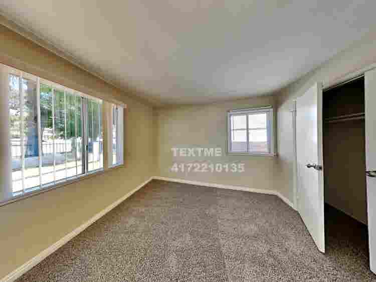 Large room available now