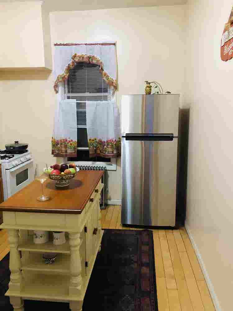 Peaceful, Friendly Roommate Wanted