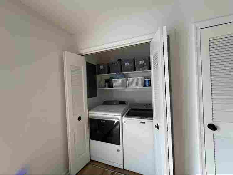Private Room w/ Shared Bathroom