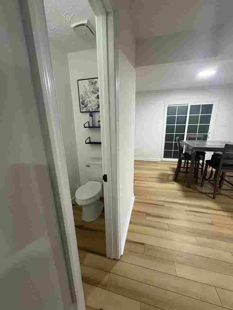 Private Room w/ Shared Bathroom